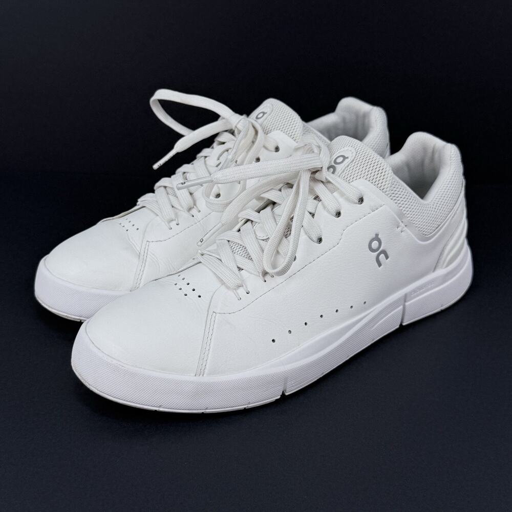 On The Roger Advantage Sneakers In All White Women’s 9.5 Size US